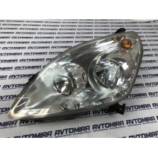 Фара передняя левая Opel Zafira B 2008-2011 13260842